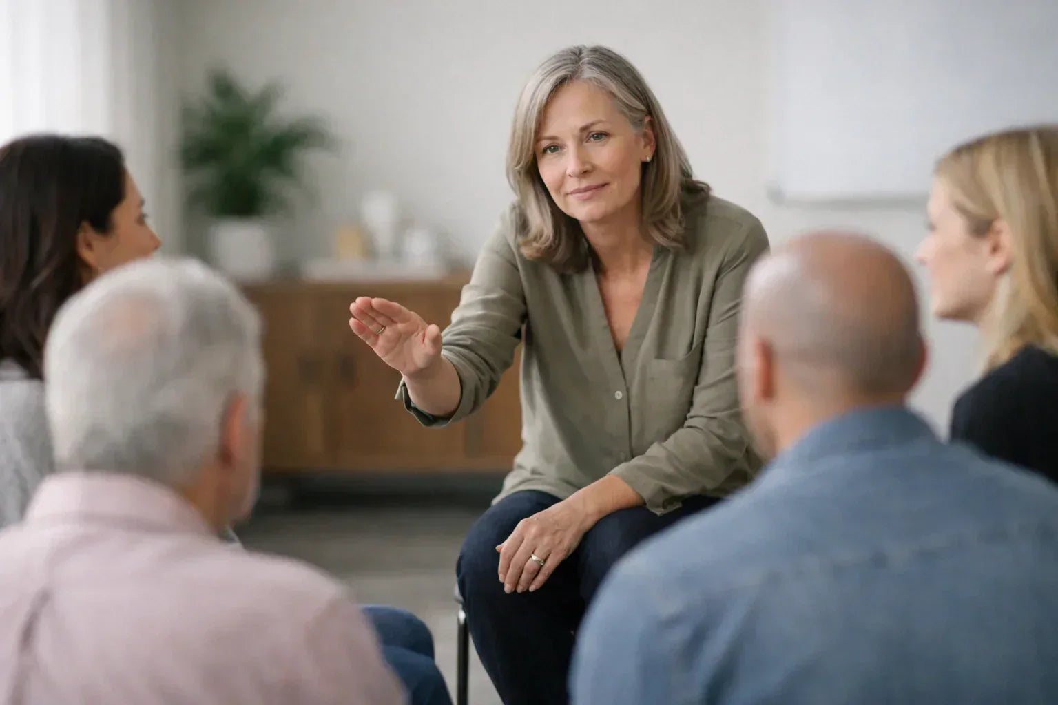 The Art of Holding the Room: Core Skills Every Group Coach Must Master